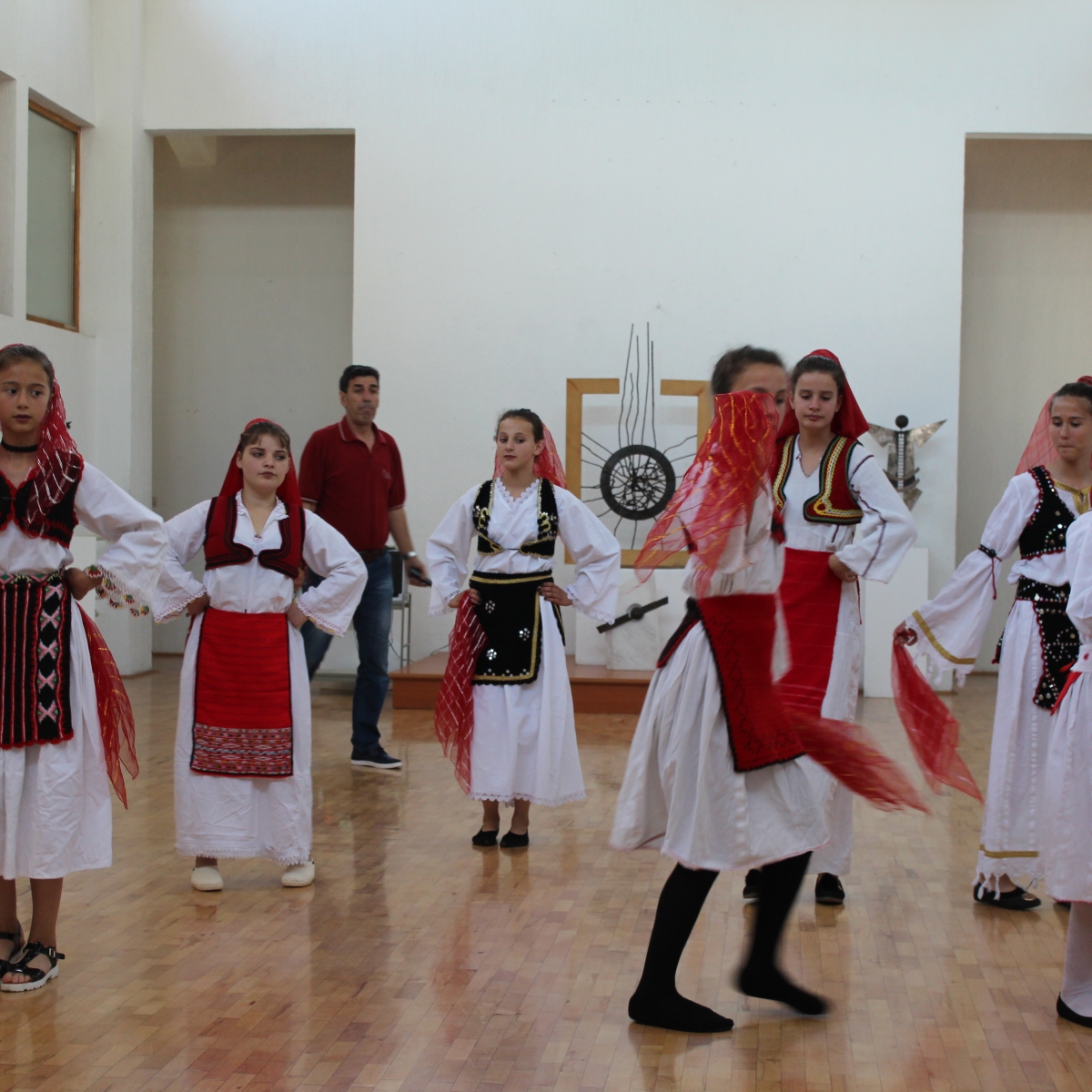 Kursi i Vallëzimit Tradicional